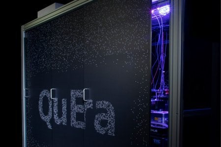 Aquila 256-qubit quantum computer